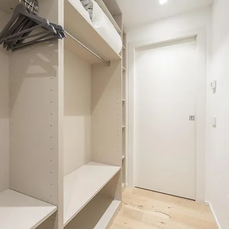 Enora Aapts By Sweett - Sirtori V Appartement *